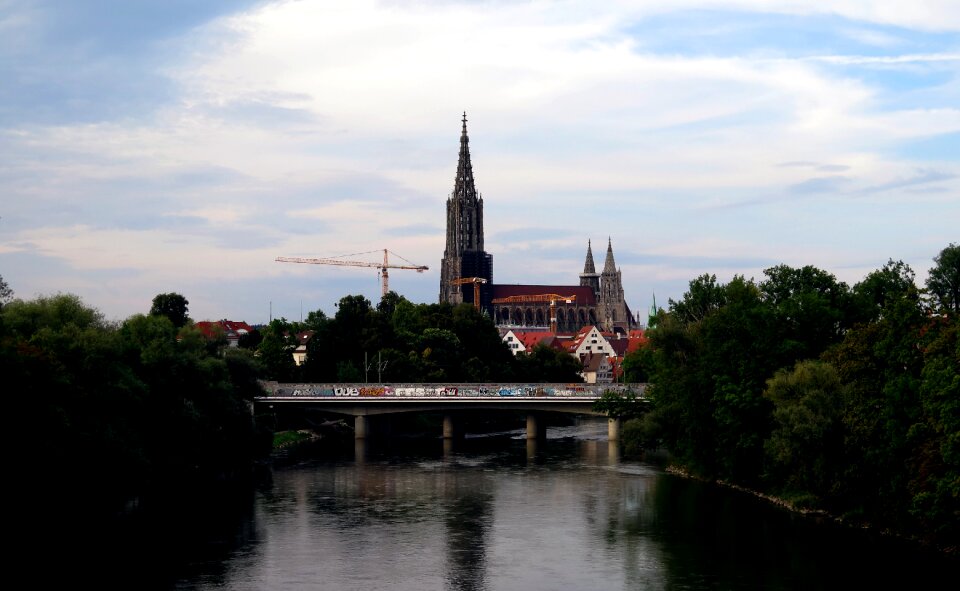 Bridge building architecture