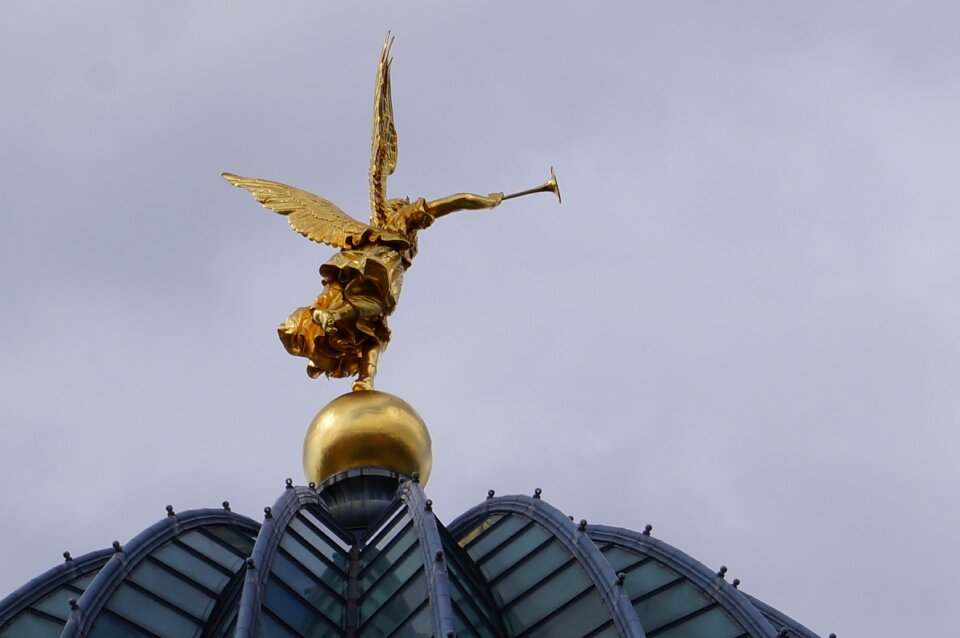 Art golden trumpet