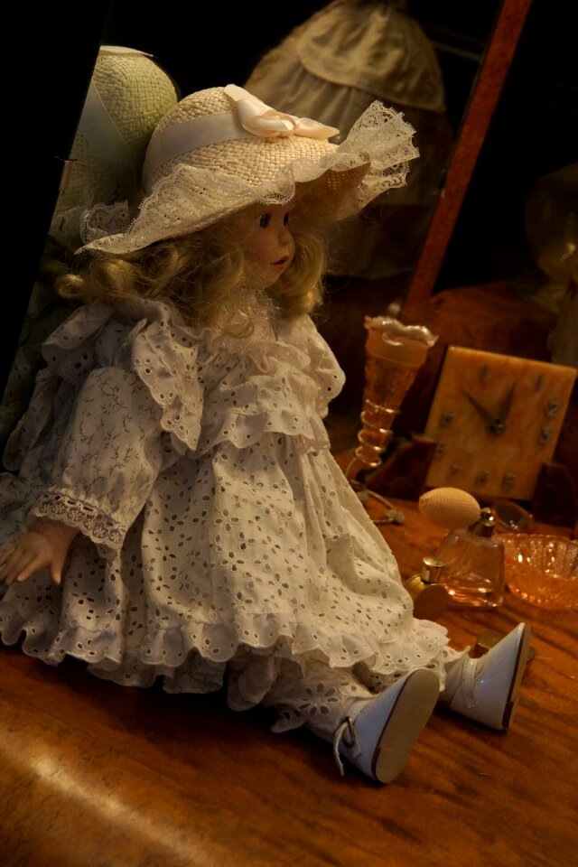 Old doll toy museum