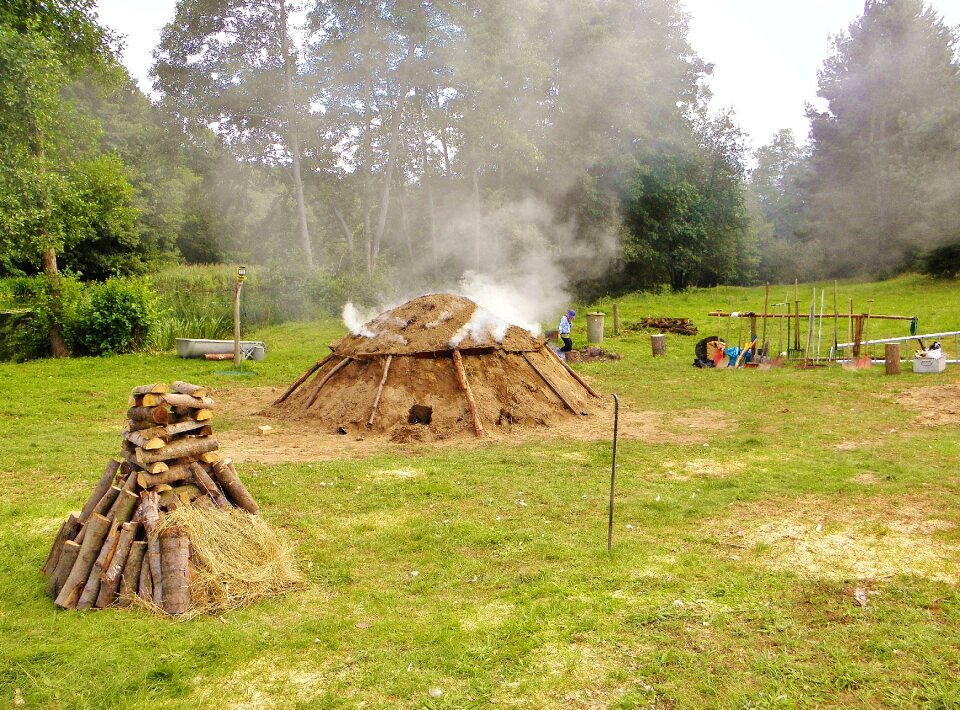 Köhler mud hut craft