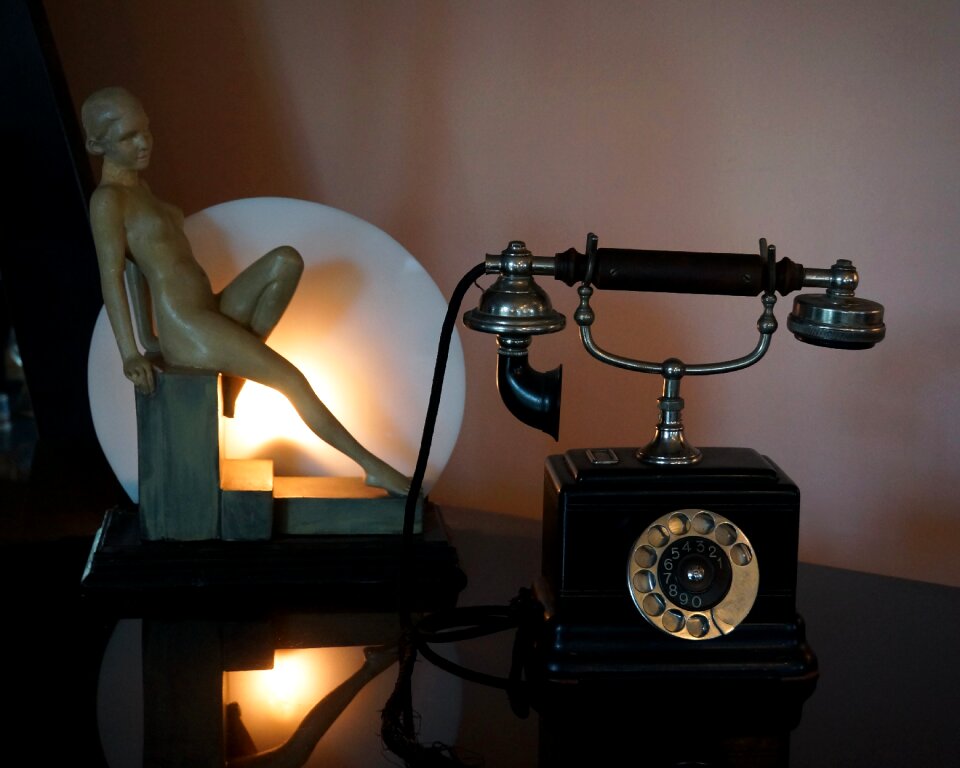 Office table lamp museum