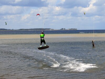 Jump action wind
