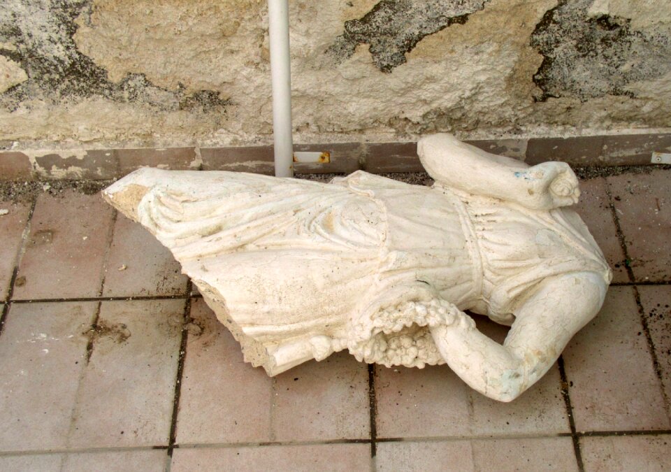 Antiquity past destroyed