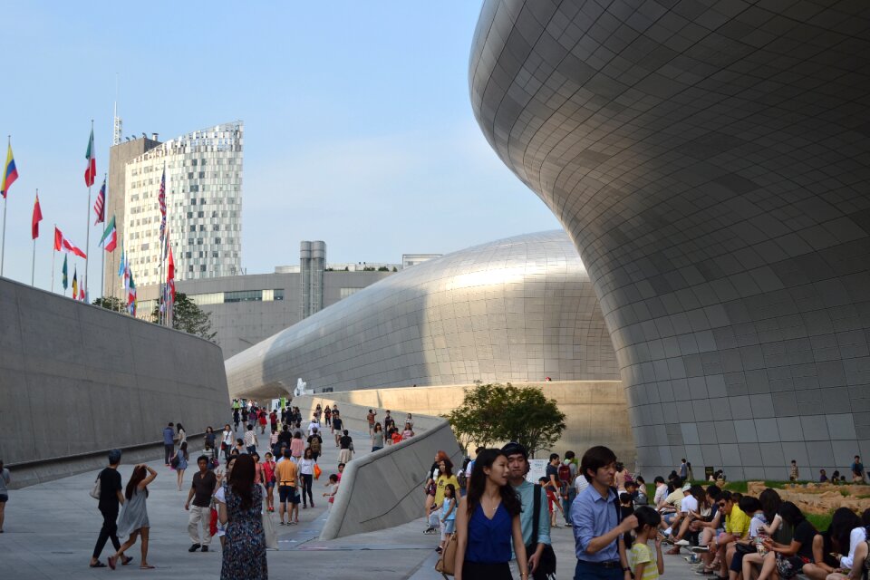 The crowd people dongdaemun
