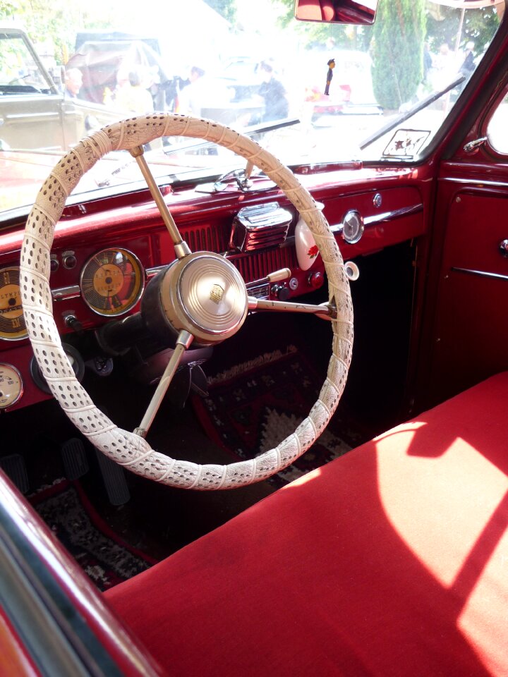 Red car seats speedo