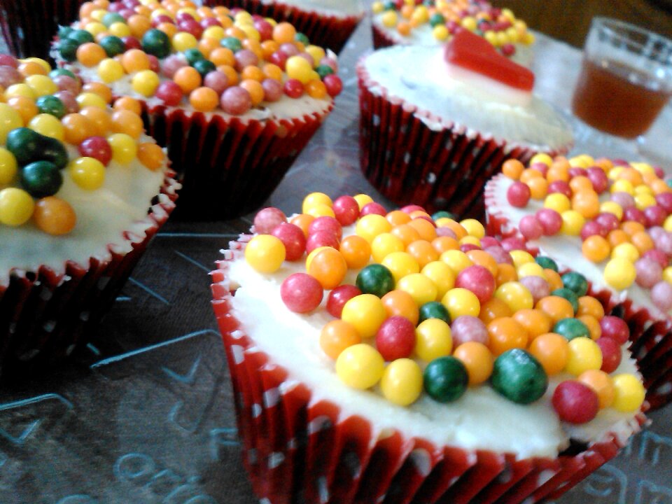 Cereal balls pastry cream