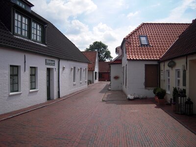 Krummhörn alley north sea