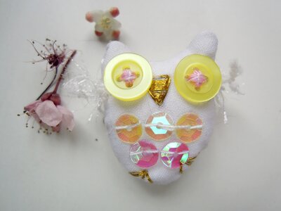 Crafts sequin buttons