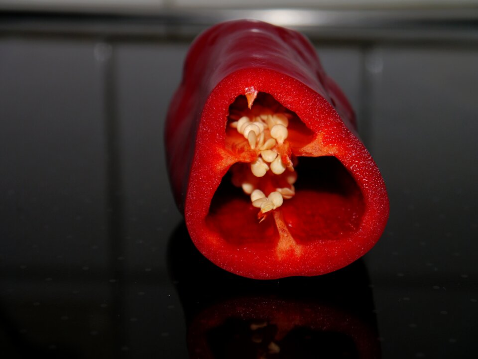 Red fruity hot cut