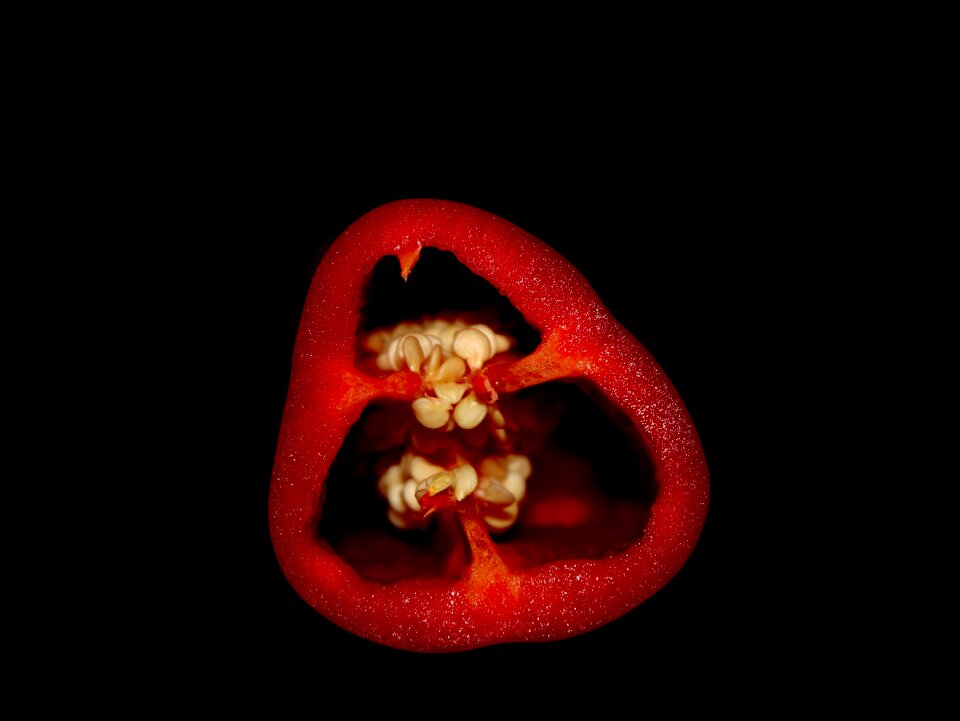 Red fruity hot cut