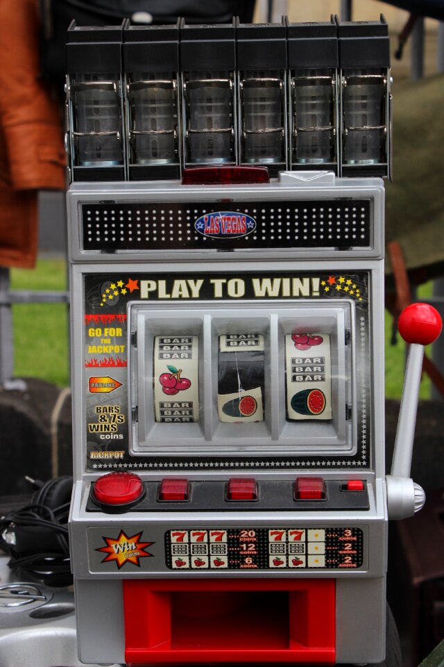 Play money gambling