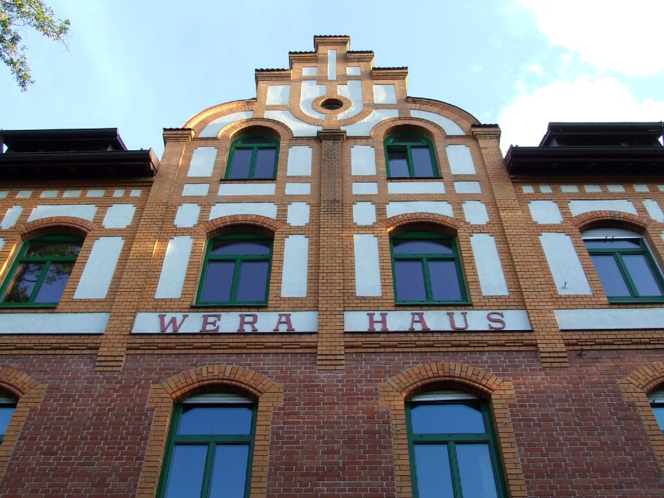 Building hauswand wall