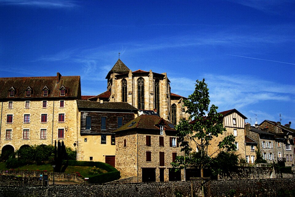 Architecturally pierre old town