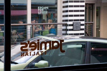 Mirrored celebrity chef jamie oliver's