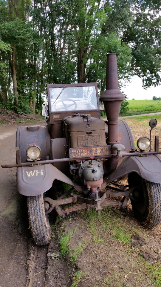 Vehicle bulldog lanz