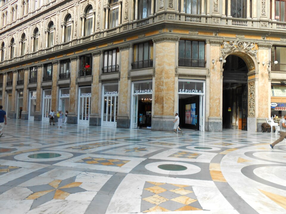 Naples gallery vittorio emanuelle