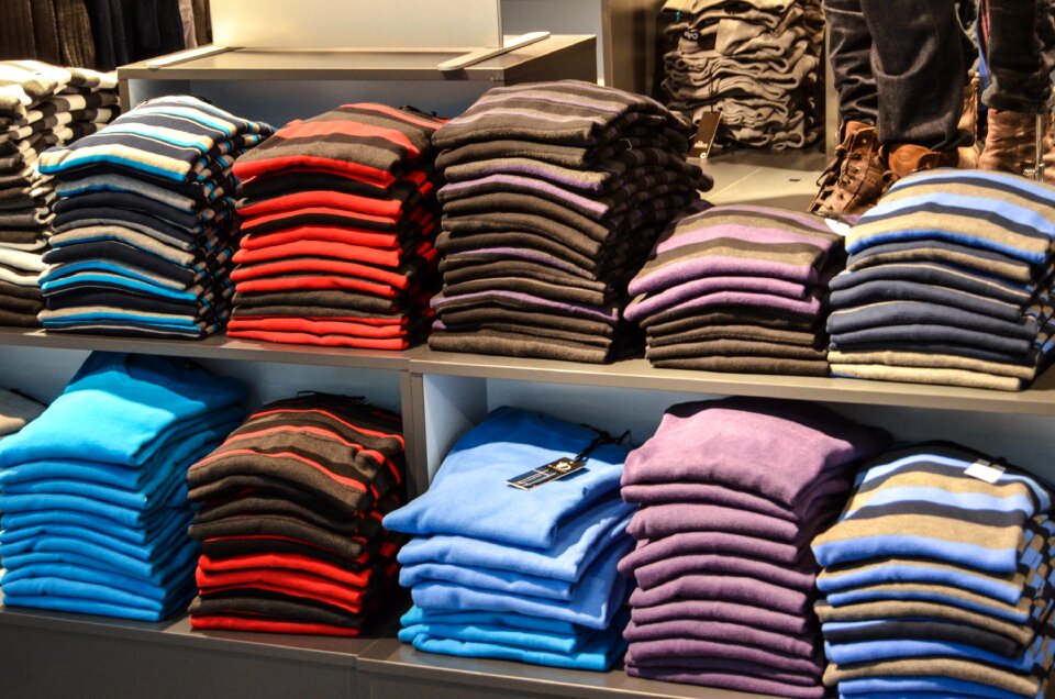 Shop shopping shelf