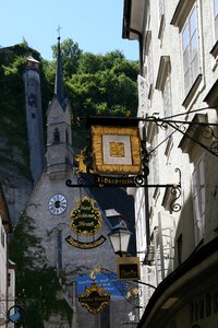 Street signs black gold