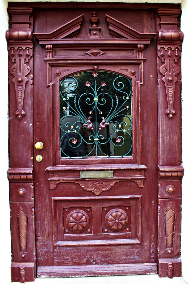 Wood house entrance input