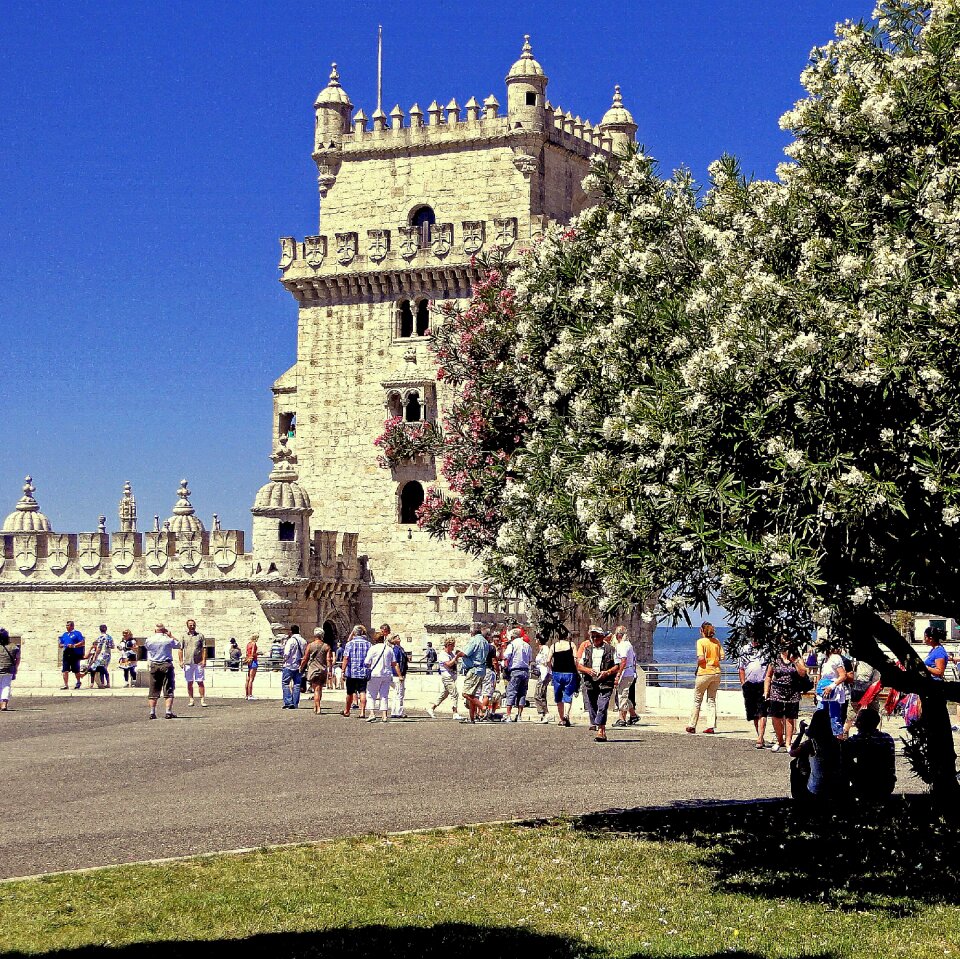 The river tagus style architecture