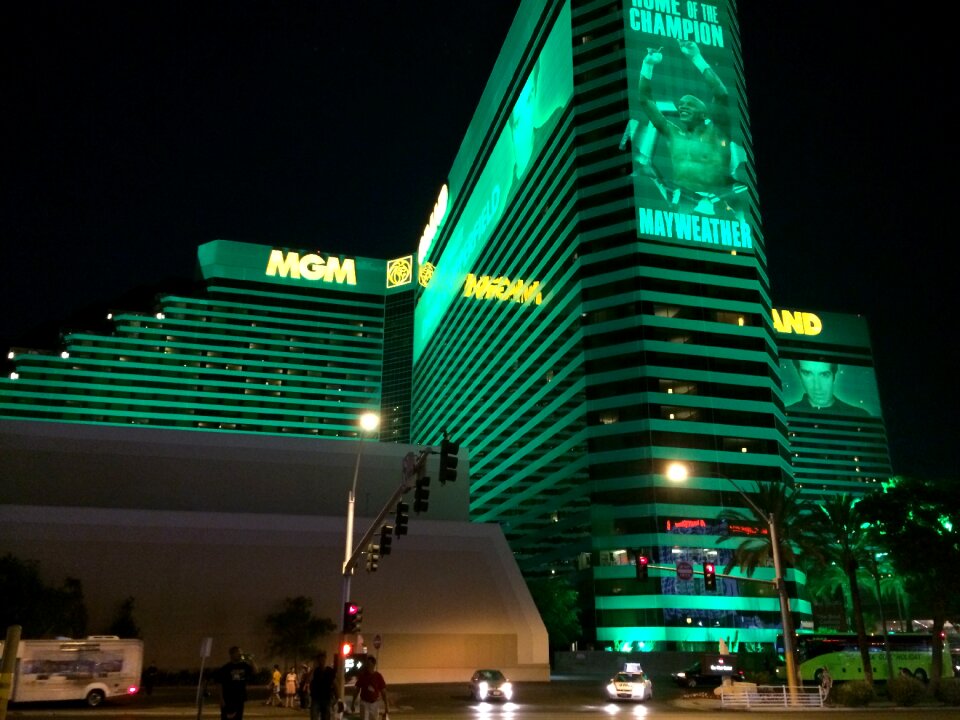 Night casino green