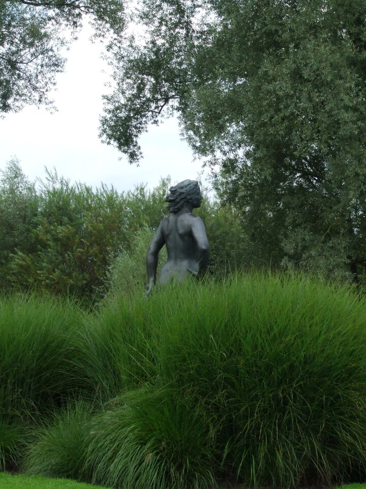 Figure art woman in the wind