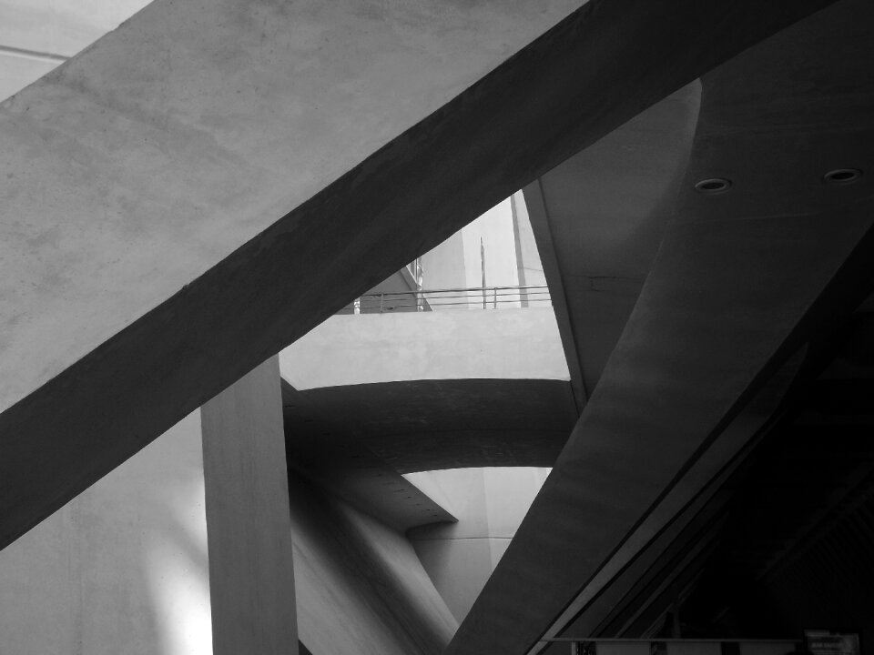 Museum bw grey