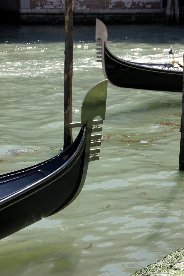 Gondola boats national emblem