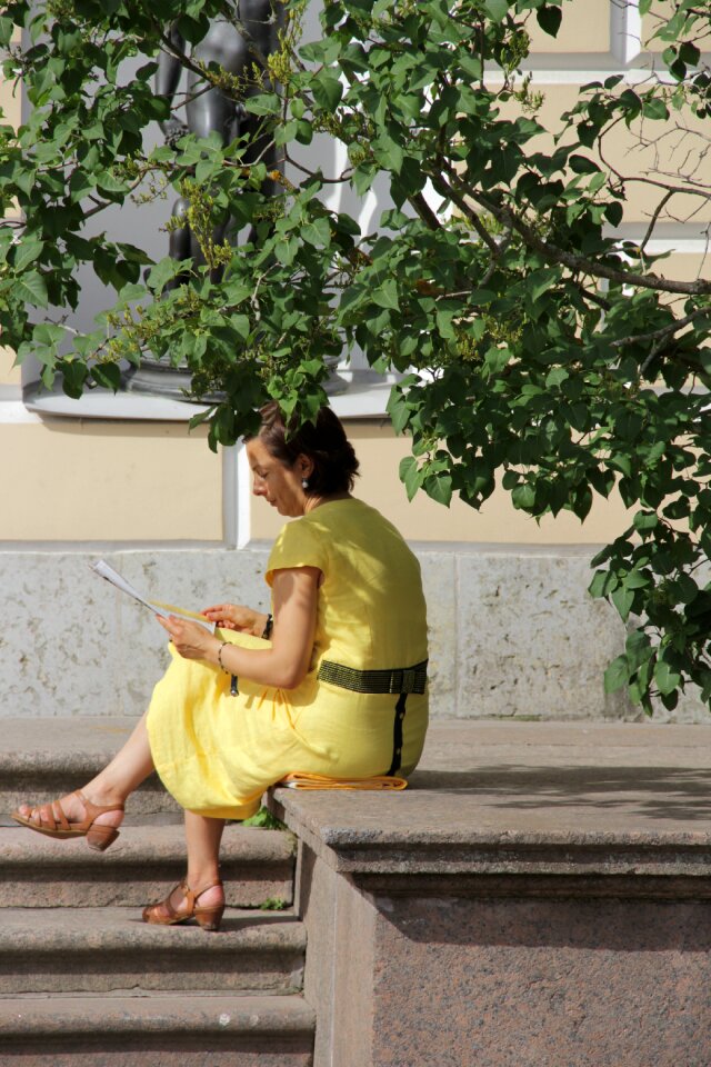 Read yellow dress summer