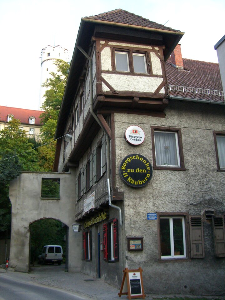 Downtown middle ages truss