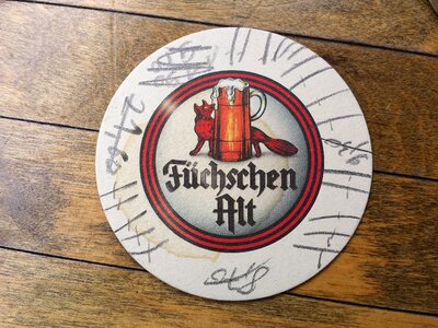 Altbier table wood