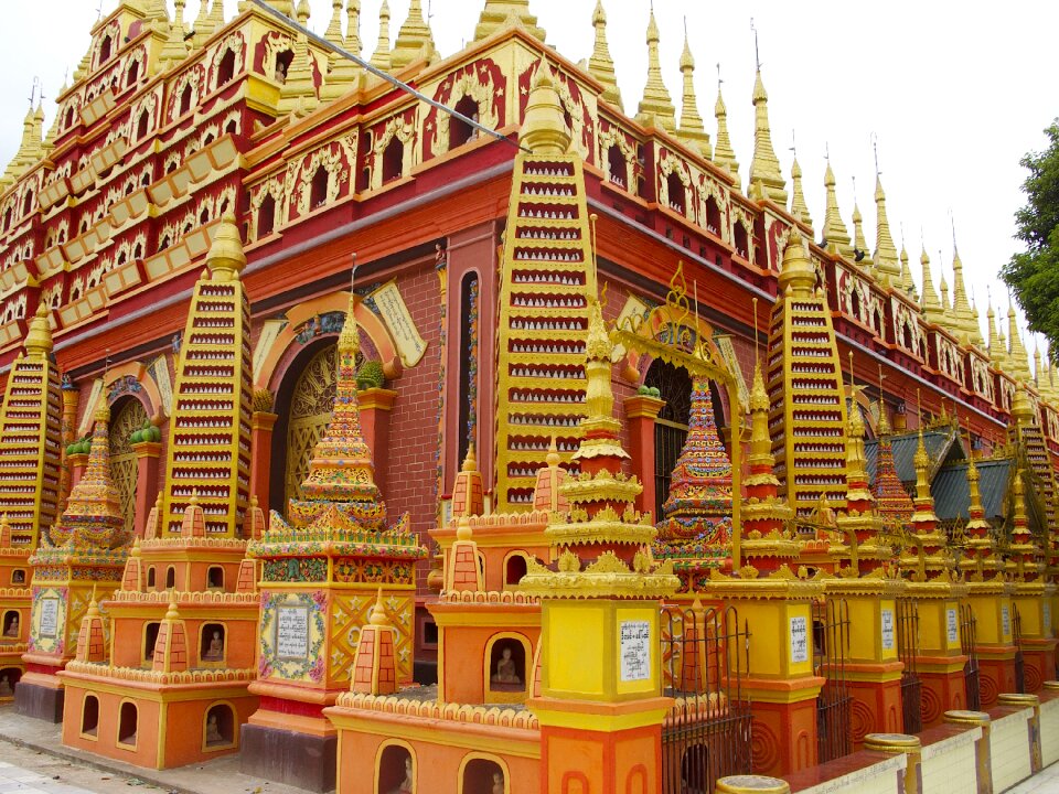 Buddhism burma gold