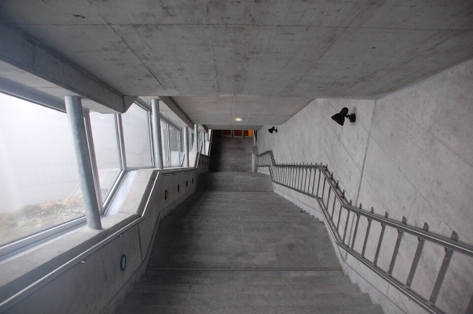 Down rise staircase