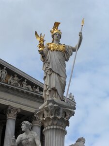 Parliament pillar statue