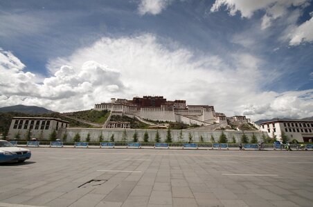 Potala palace lhasa china photo