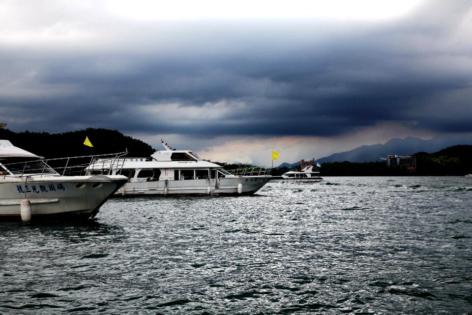 Cruise speed boat passenger ships