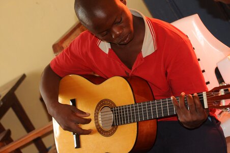 Guitar lessons learning black