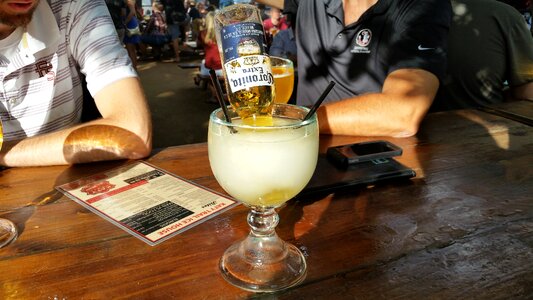 Alcohol glass bar