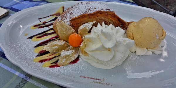 Cream ice vanilla ice cream