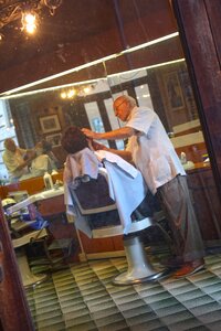 Hairdresser reviews profession