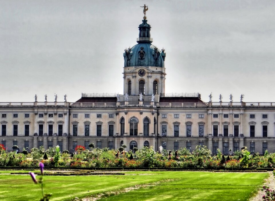 Places of interest capital building