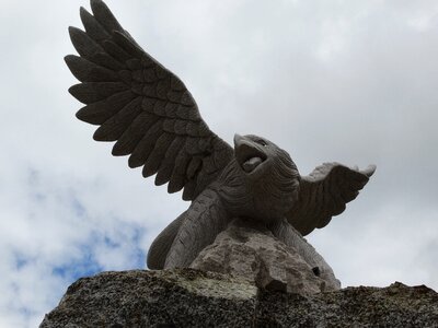 Sculpture adler flying