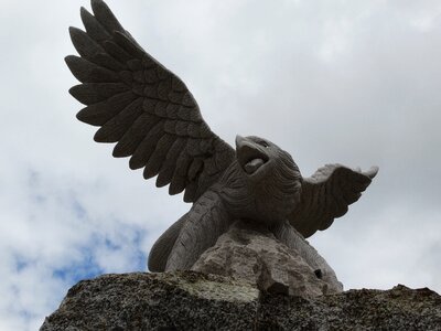 Sculpture adler flying photo