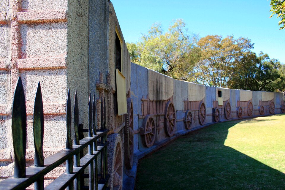 Fence depiction granite