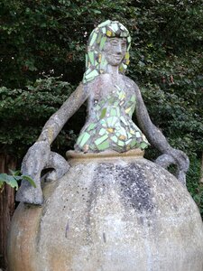 Women water jug sculpture