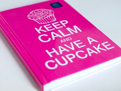 Office notes cupcake
