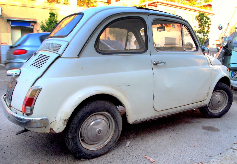 Old car rome fiat 500