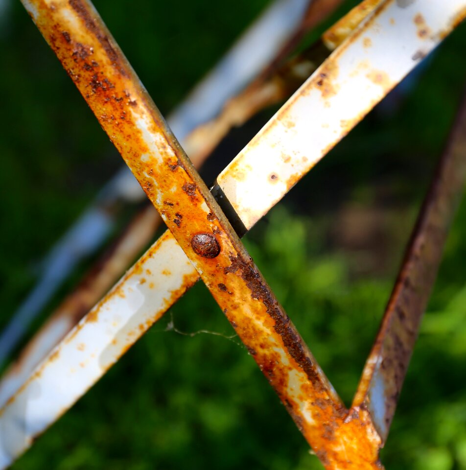 Rust metal table