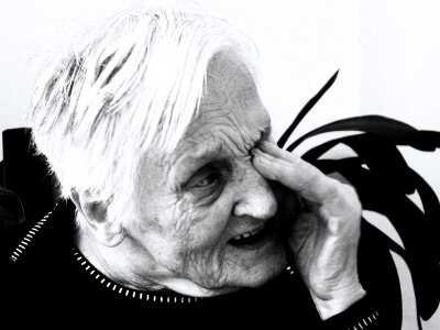 Confused dependent dementia