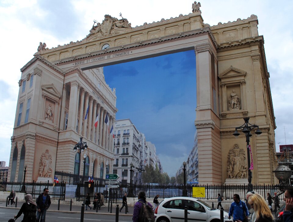 Building painting deception